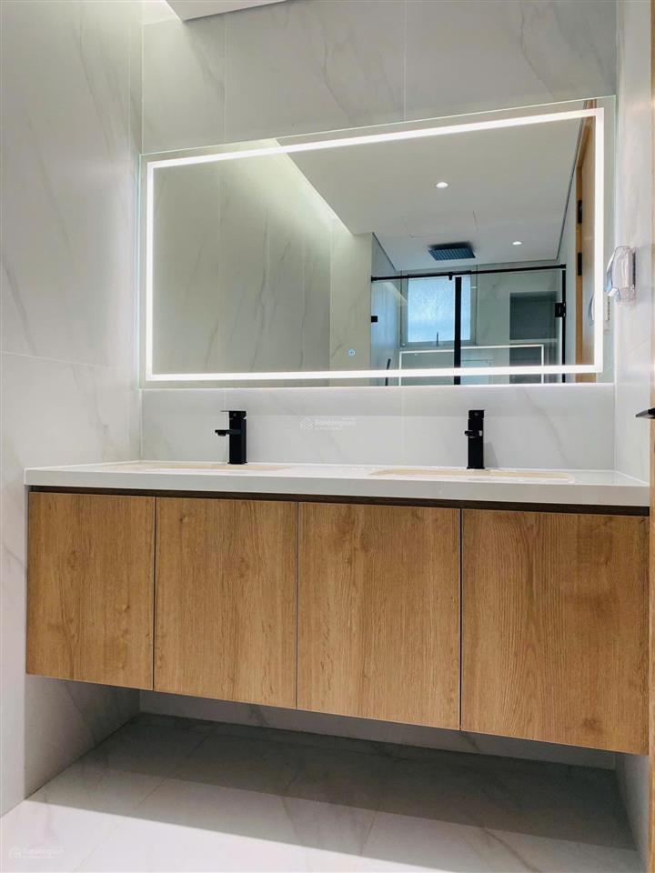 Hiếm palm residence  nhà phố 6x17m vừa hoàn thiện full nội thất mới, compound  70tr/tháng