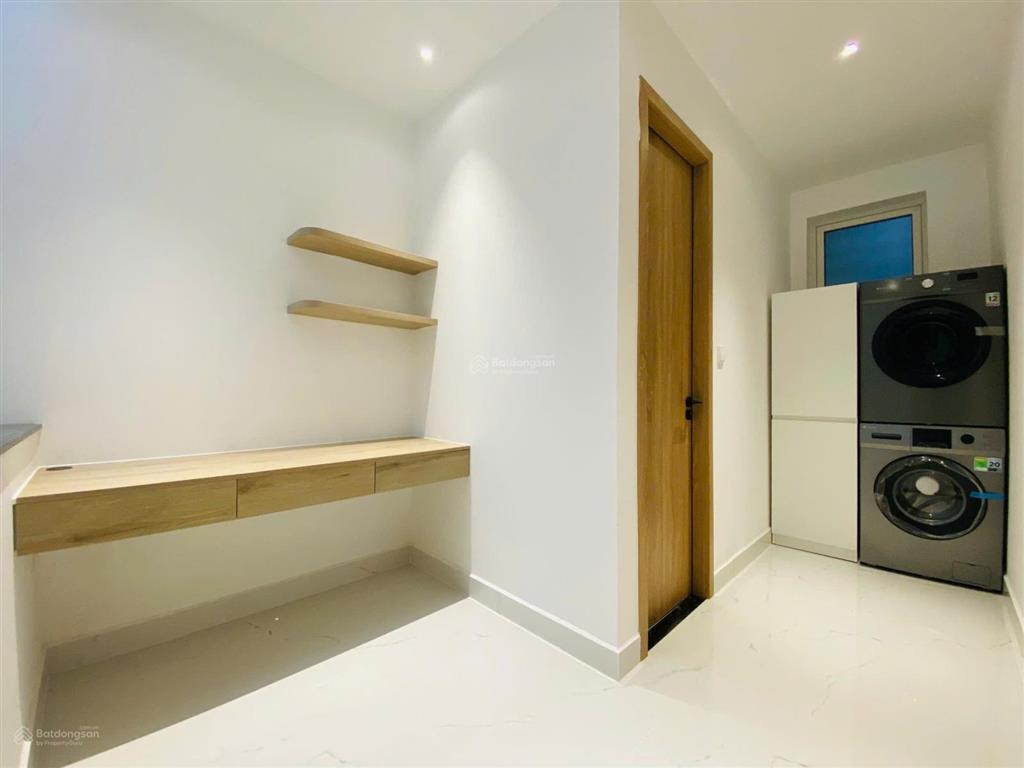 Hiếm palm residence  nhà phố 6x17m vừa hoàn thiện full nội thất mới, compound  70tr/tháng