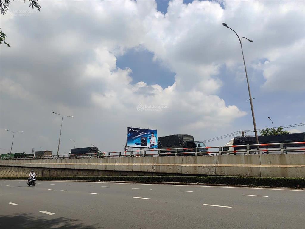 Gấp gấp kho quốc lộ 1a linh trung dt 3400m2 giá chỉ 20tr/m2,  chủ ngay