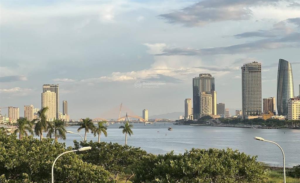 Mặt tiền đường lý nhật quang view sông hàn xem pháo hoa