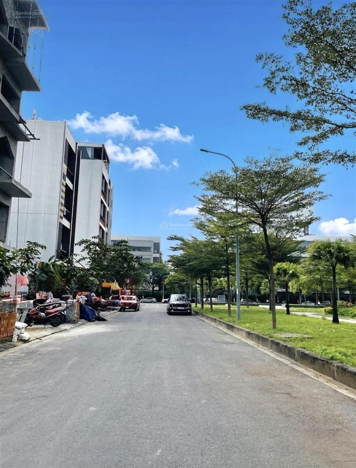 Mảnh đất hoa hậu kđt fpt chủ cần bán giảm đậm sâu