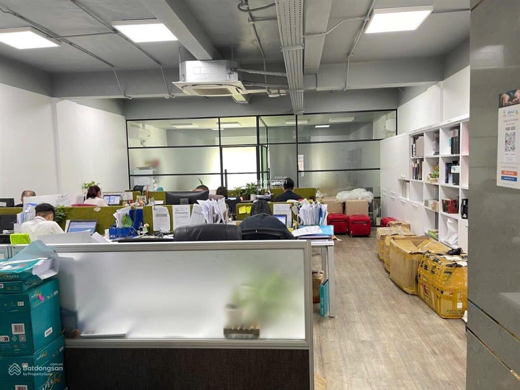 Bán tòa nhà văn phòng huy hoàng  hầm 6 tầng  7 x 18m  sàn 600m2  đường lớn  giá chỉ 38 tỷ