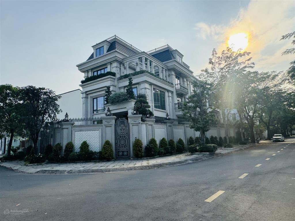 Chỉ 130tr/m2 ! bán đất góc 2 mặt tiền sát kđt thủ thiêm 18 x 18m, nở hậu  345m2  xây hầm 4 tầng