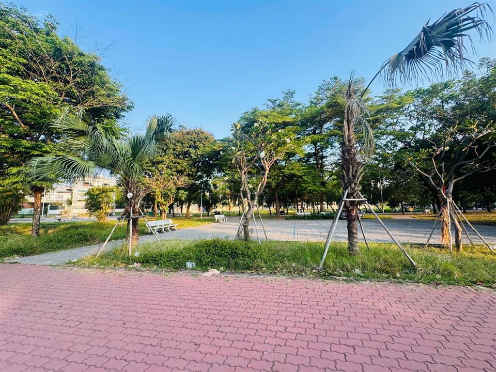 Cực hiếm ! biệt thự góc 3 mặt tiền hồ cao đức lân  hầm 3 tầng  280m2  nhà đẹp, có tm  giá 74 tỷ