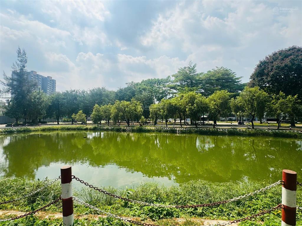 Cực hiếm ! biệt thự góc 3 mặt tiền hồ cao đức lân  hầm 3 tầng  280m2  nhà đẹp, có tm  giá 74 tỷ