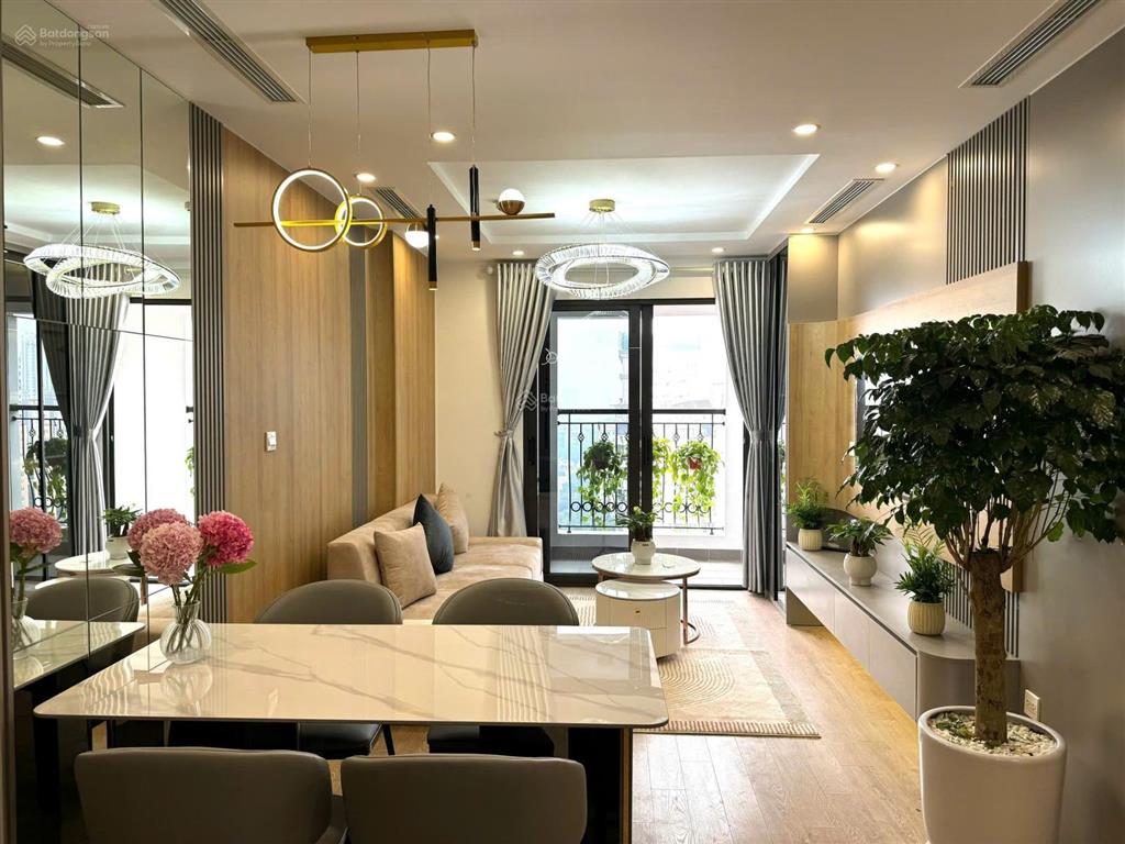 Bán cc đẹp tại florence mỹ đình, 7,6 tỷ, 82m2, 3pn, 2wc, full nội thất. em diệu 0335 024 ***