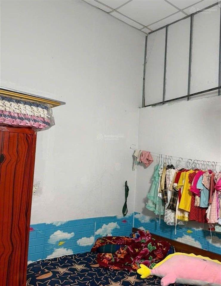 Cắt lỗ 100 triệu  nhà 72m hẻm xe hơi bà điểm chỉ 4 tỷ giá mới chỉ 4 tỷ (tl)