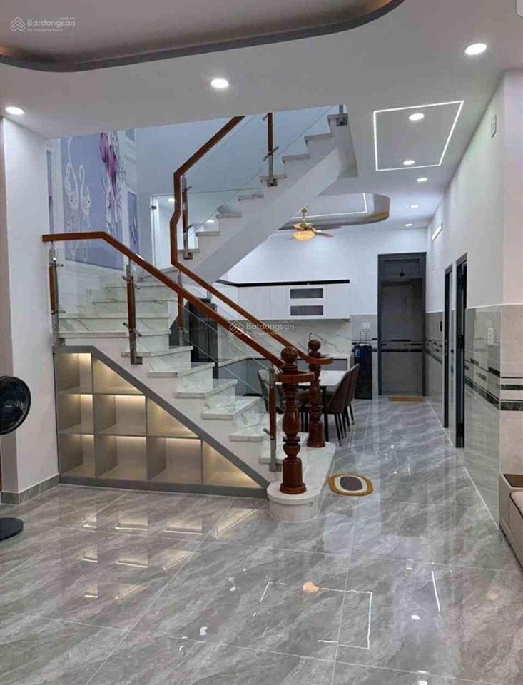 Hiếm có khó tìm nhà 2 tầng hóc môn ngang 8m, full nội thất, chỉ 5.** tỷ!