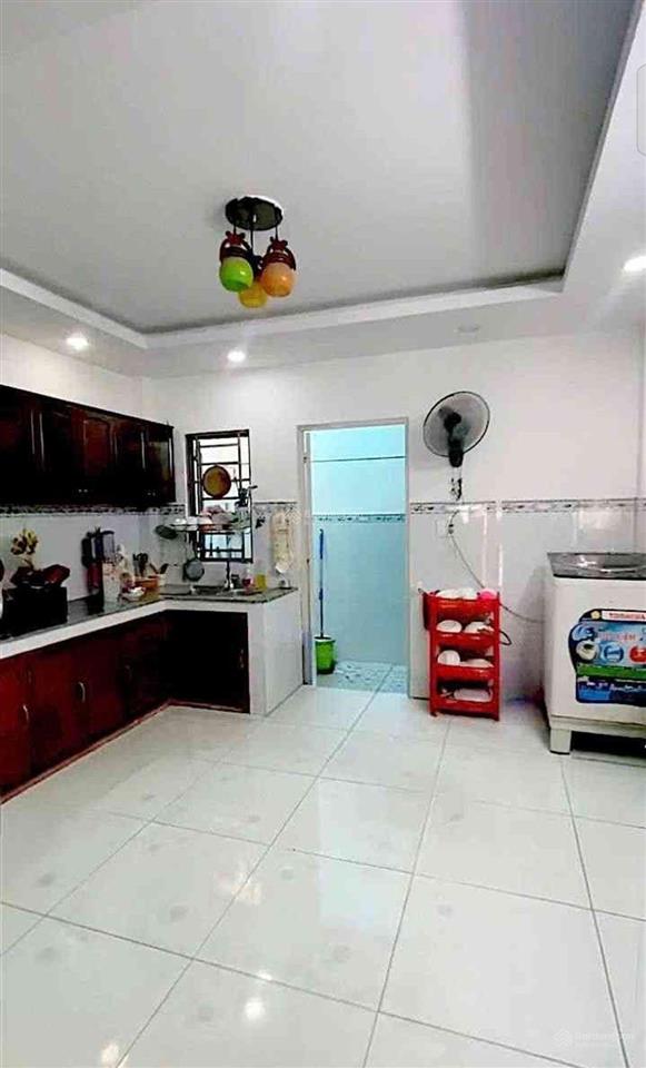 Giá chỉ 4,1 tỷ  sở hữu ngay nhà đẹp nguyễn ảnh thủ  ô tô đậu cửa