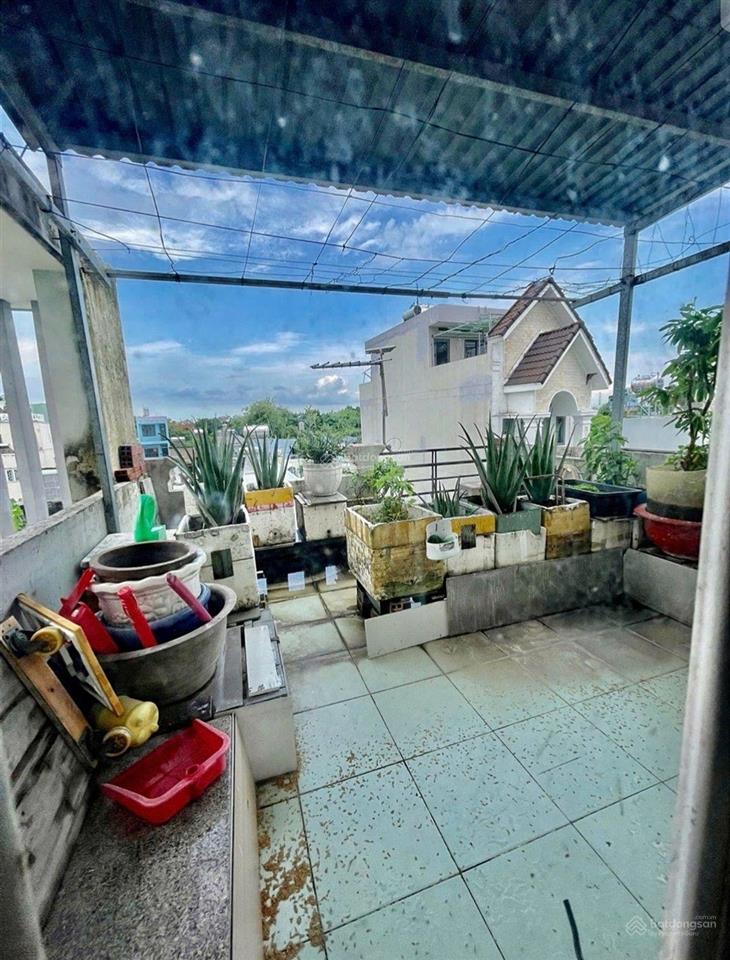Gấp ạ  hẻm xe hơi tận cửa, nhà đẹp 4 tầng huỳnh thị hai  chỉ 4,370 tỷ!