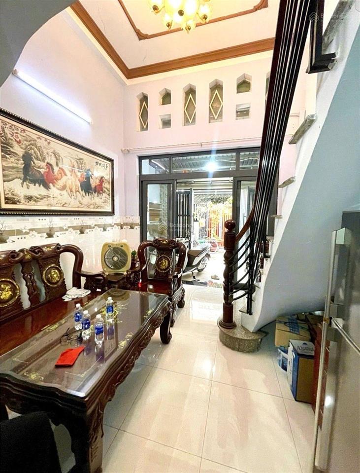 Gấp ạ  hẻm xe hơi tận cửa, nhà đẹp 4 tầng huỳnh thị hai  chỉ 4,370 tỷ!