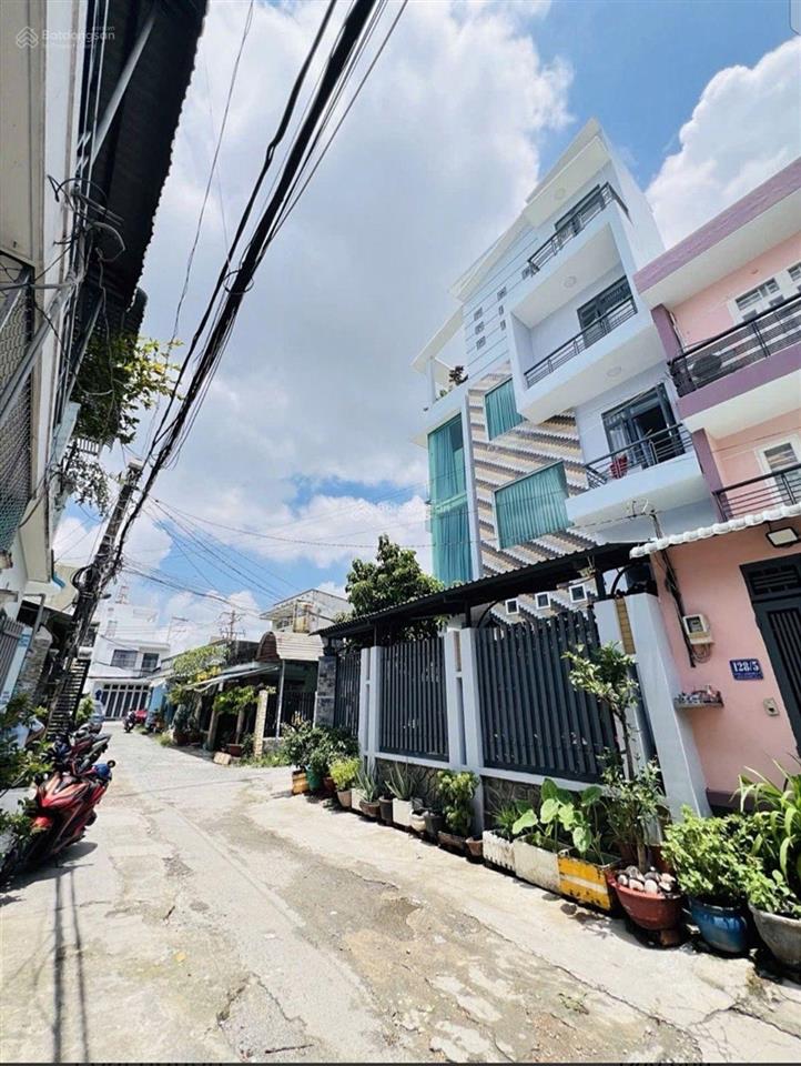 Nhà đẹp đông hưng thuận 5, 2 tầng, hẻm xe tải thông, shr, chỉ 5,3 tỷ