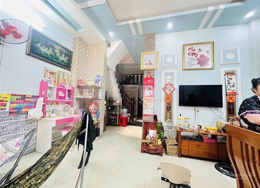 Nhà đẹp đông hưng thuận 5, 2 tầng, hẻm xe tải thông, shr, chỉ 5,3 tỷ