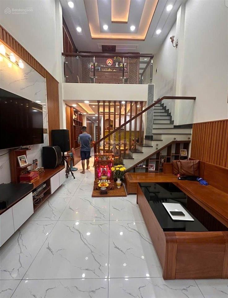 Góc hai. mặt tiền đông hưng thuận 26  2 tầng  full nội thất cao cấp  shr  chỉ 6,4 đồng