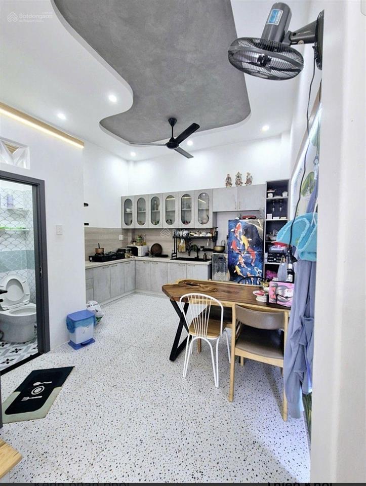 Nhà đẹp  3 tầng  hiệp thành 17  ngõ xe hơi tránh  ngay chợ giãn dân  shr  chỉ 4,39 đồng