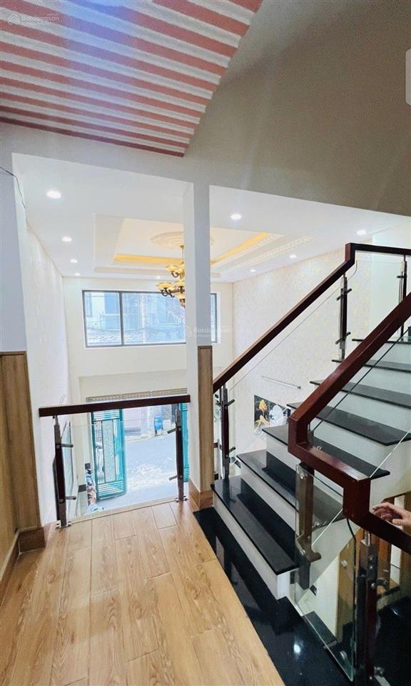 Chủ gấp bán nhà đẹp tân chánh hiệp  4 tầng  đường 7m  shr  full nội thất  gần hiệp thành city