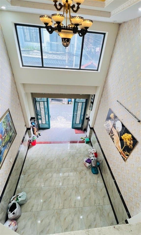 Chủ gấp bán nhà đẹp tân chánh hiệp  4 tầng  đường 7m  shr  full nội thất  gần hiệp thành city