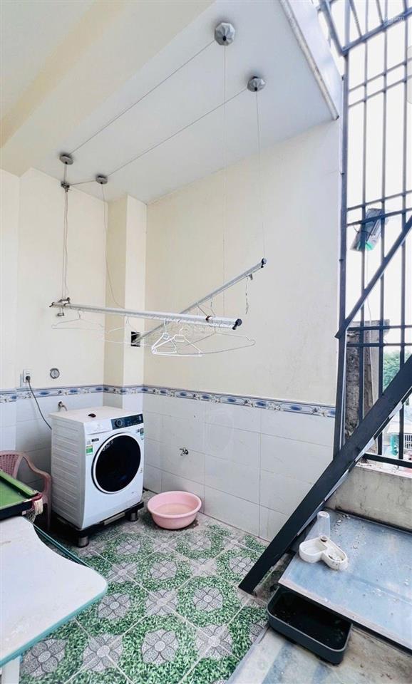 Chủ gấp bán nhà đẹp tân chánh hiệp  4 tầng  đường 7m  shr  full nội thất  gần hiệp thành city