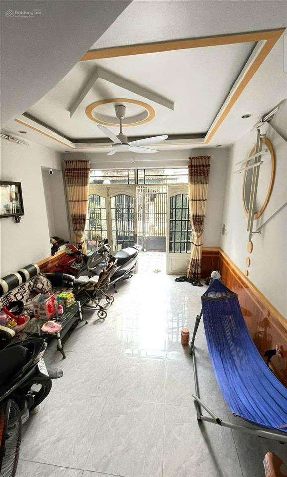 Chủ gấp bán  nhà mới 3 tầng tân chánh hiệp  hơn 60m2  5 phòng ngủ  q12  shr  nhỉnh 4 tỷ