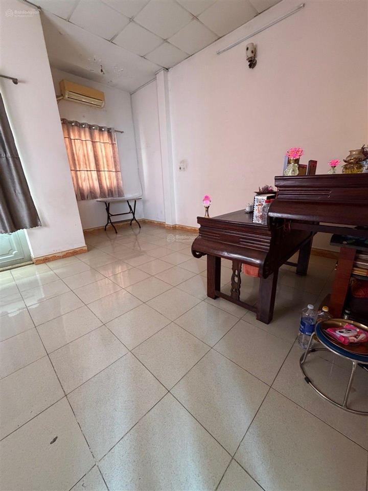 Nhà đẹp ở ngay sát. mặt tiền trần văn mười90m22 tầng  xe tải thôngchỉ 3,62 tỷ tl