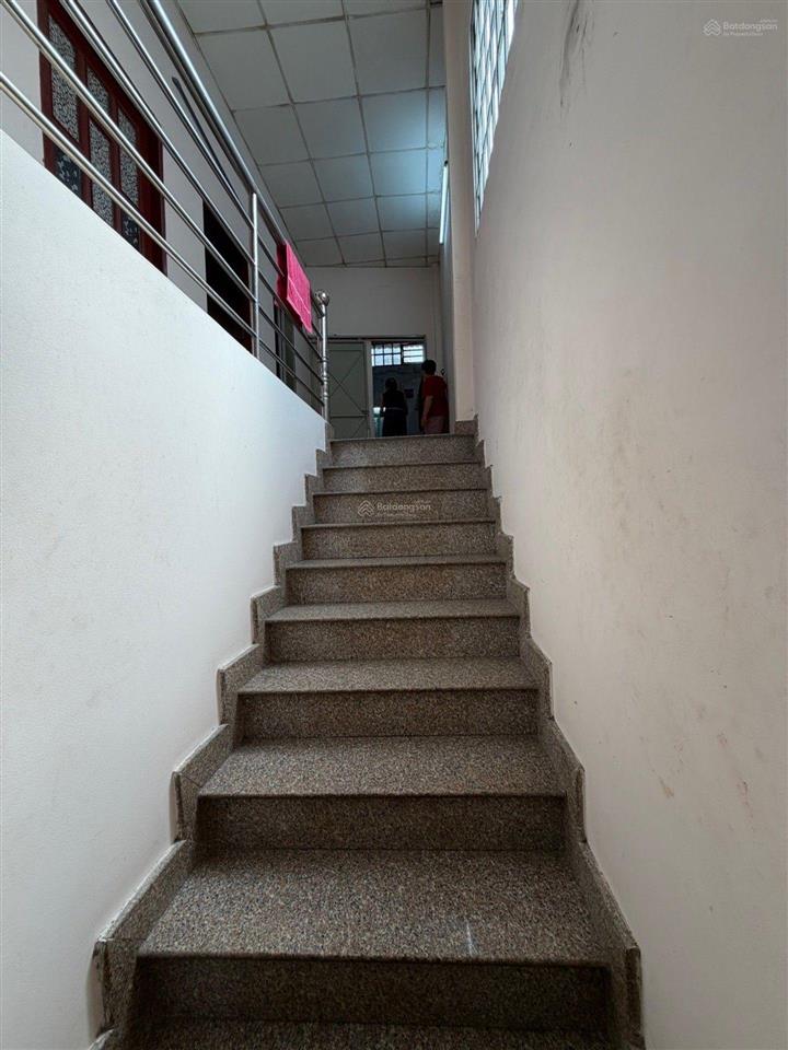 Nhà đẹp ở ngay sát. mặt tiền trần văn mười90m22 tầng  xe tải thôngchỉ 3,62 tỷ tl