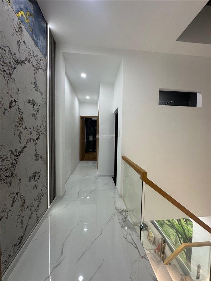 Chỉ 4,3 tỷ sở hữu ngay nhà đẹp 2 tầng  full nội thất  56m2  shr  đường 6m ôtô tránh tl
