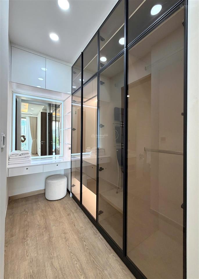 Cần bán gấp ch khu đô thị phú mỹ hưng  15 tỷ