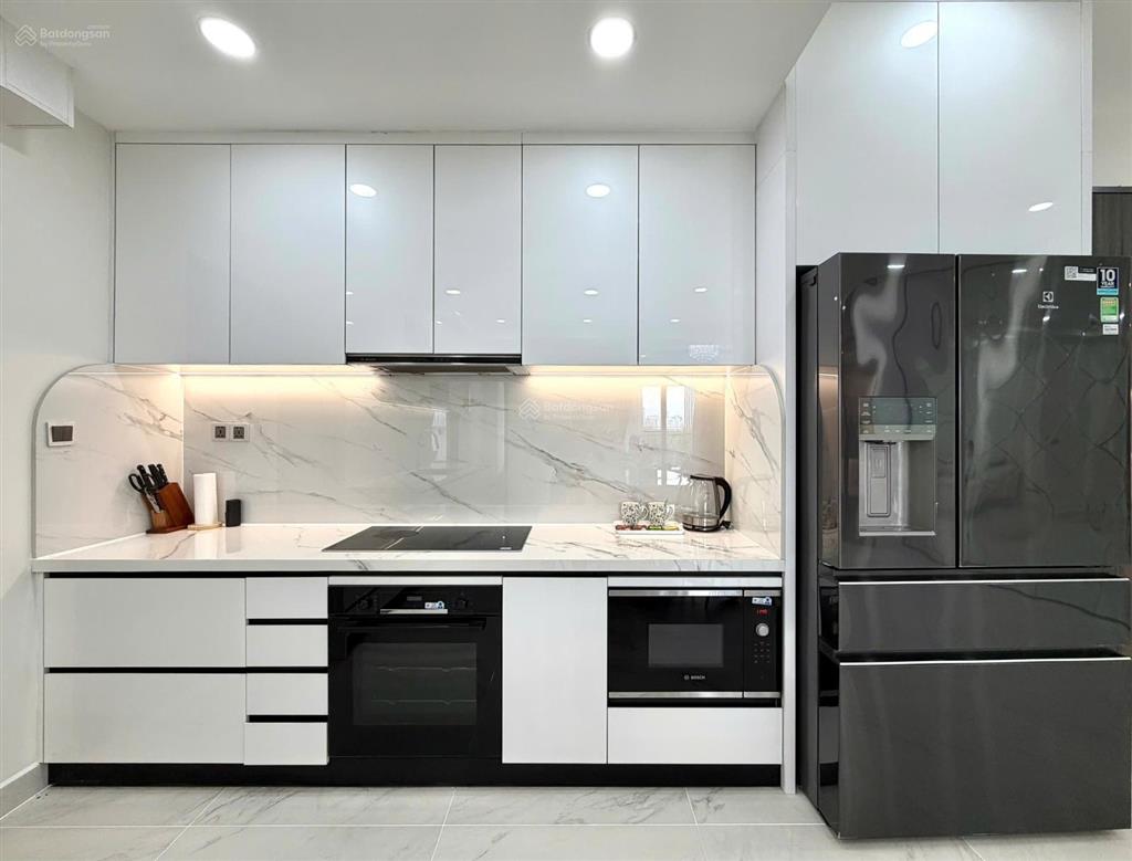 Cần bán gấp ch khu đô thị phú mỹ hưng  15 tỷ