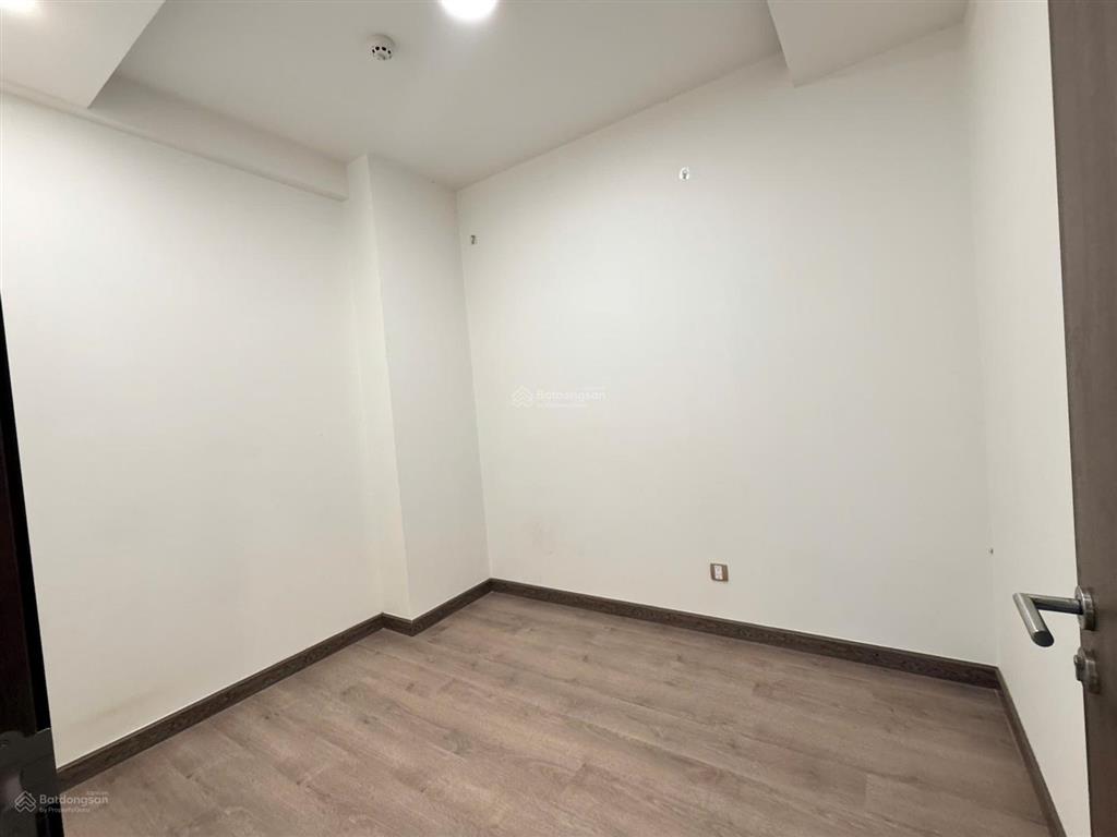 Cho thuê căn góc q7 boulevard 75m2 3pn, ban công hướng bắc  nhận nhà ngay