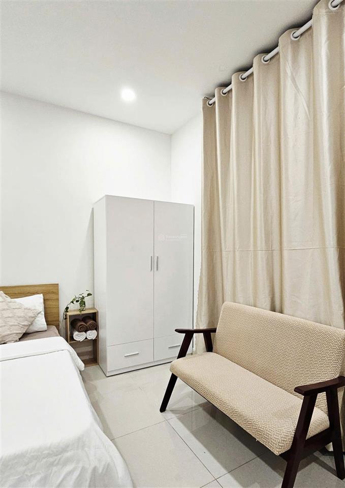 Cho thuê officetel q7 boulevard 35m2  full nội thất, ban công hướng nam  9 triệu/tháng