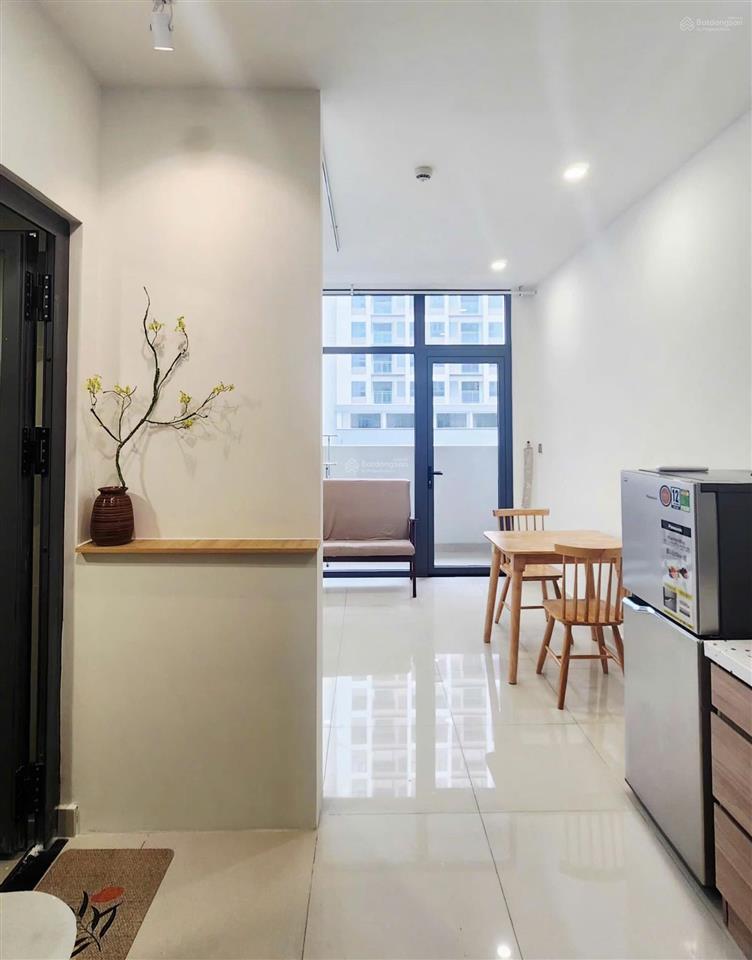 Cho thuê officetel q7 boulevard 35m2  full nội thất, ban công hướng nam  9 triệu/tháng