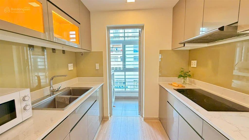 Cần bán gấp duplex star hill 151m2  3pn, nhà mới đẹp, có ô tô hầm