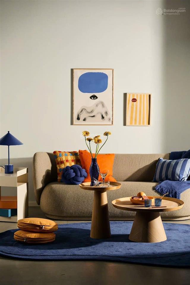 Chính chủ cần bán căn 3pn 124m  ban công đón gió tại sunrise city quận 7  đã có sổ.  0909 982 ***