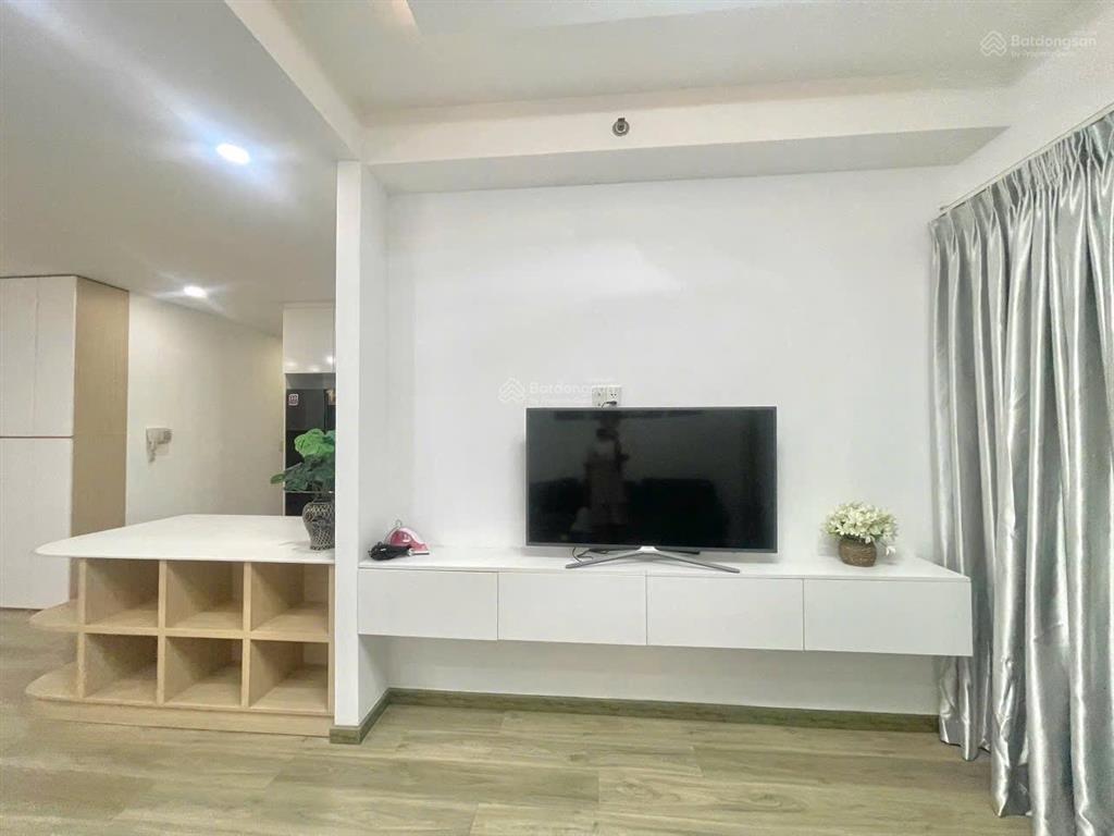 Bán gấp căn hộ 43m2 nội thất mới 100% ở ngay,sổ sẳn, chỉ 3ty9  0937 781 *** xem nhà 24/7