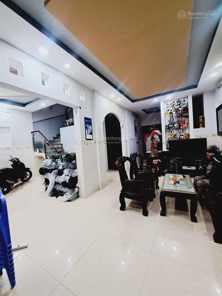 Chủ ngộp bank bán gấp nhà 1/ ngay bốn xã bình tân ngang lớn 8x12m sát hxh 8m 3tầng shr giá chỉ 8 tỷ