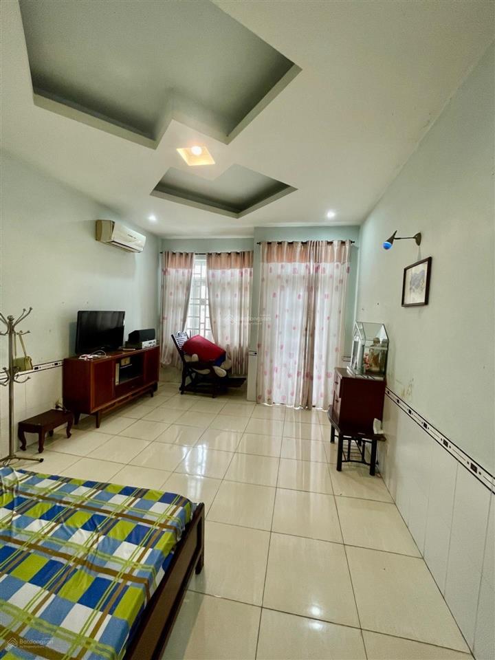 Mặt tiền kinh doanh ngay lê văn quới ngang lớn 5.8x21.5m 4tầng 4pn shr giá chỉ 7 tỷ 9