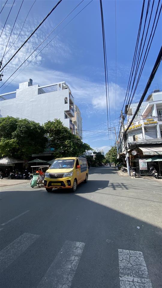 Mặt tiền kinh doanh hẻm 413 lê văn quới 4x13m 4 tầng đường nhựa 10m thông dòng tiền hơn 30tr/tháng