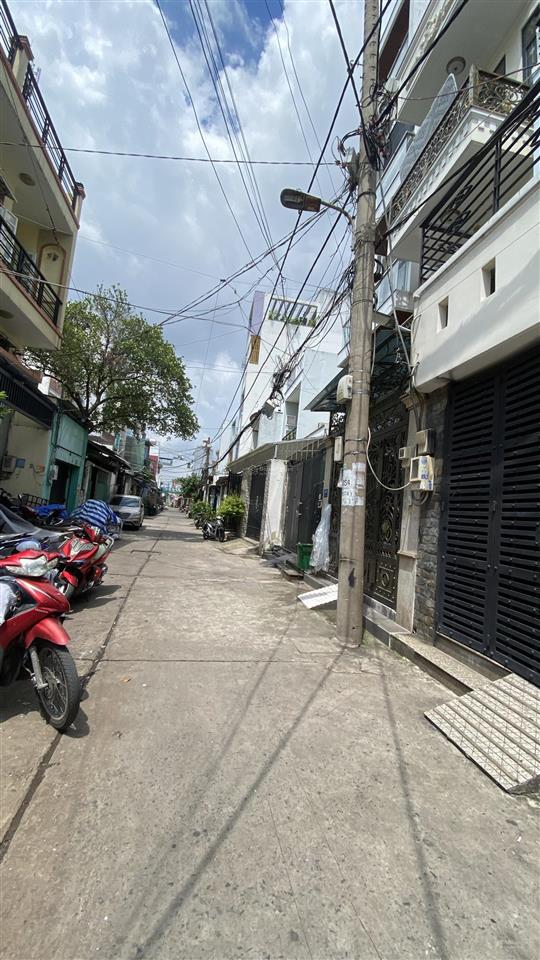 Bán nhà 1/ ngay mã lò bình tân 4x18m, hxh 6m 3tầng 5pn shr giá chỉ hơn 6 tỷ