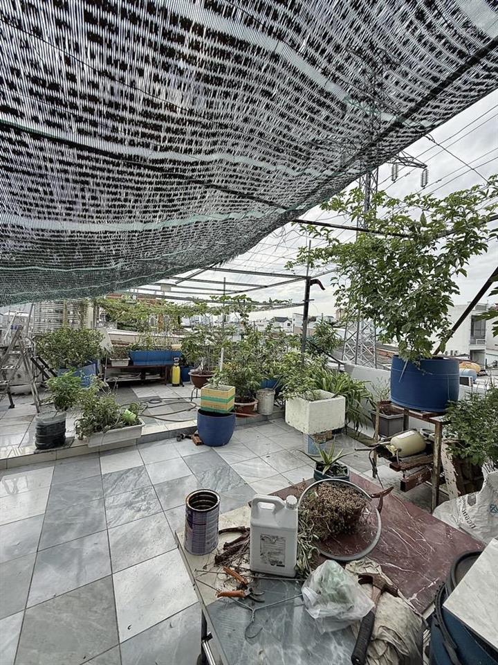 Bán nhà 1/ ngay bốn xã bình tân ngang lớn 11x8m hxh 6m thông 3 tầng shr giá chỉ 6 tỷ xíu xiu