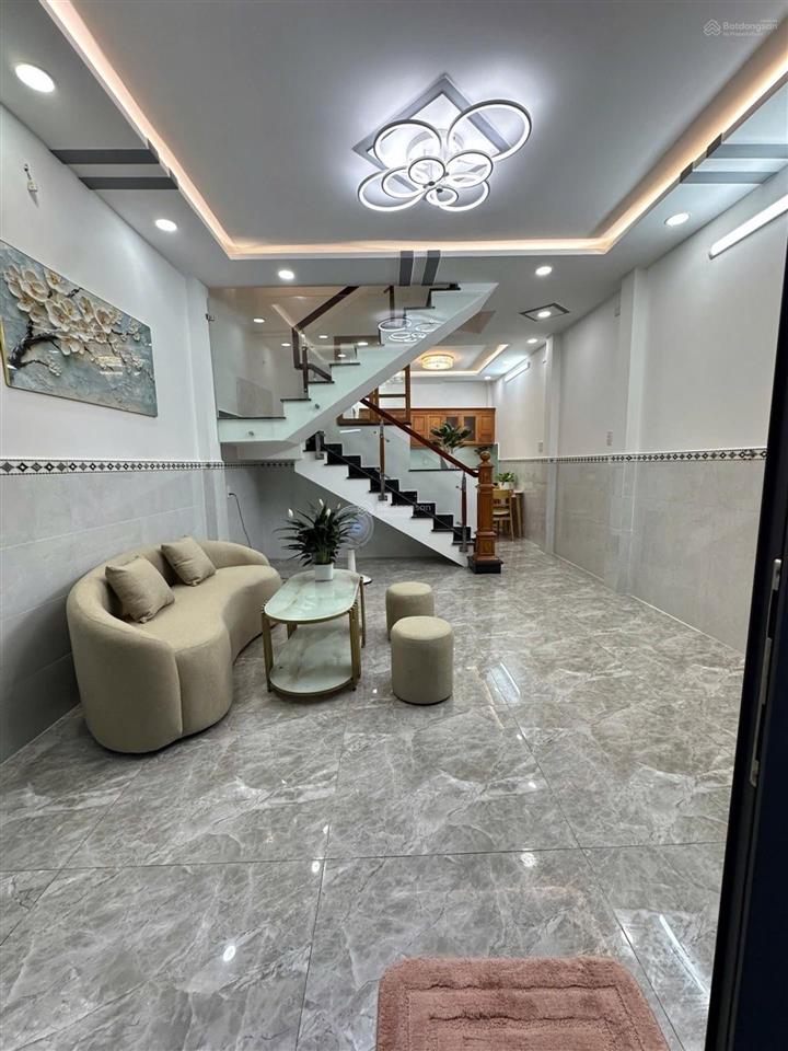 Bán nhà 1/ sát mt ngay lê văn quới 4x10m 3 tầng mới 100% shr giá chỉ 4 tỷ xíu