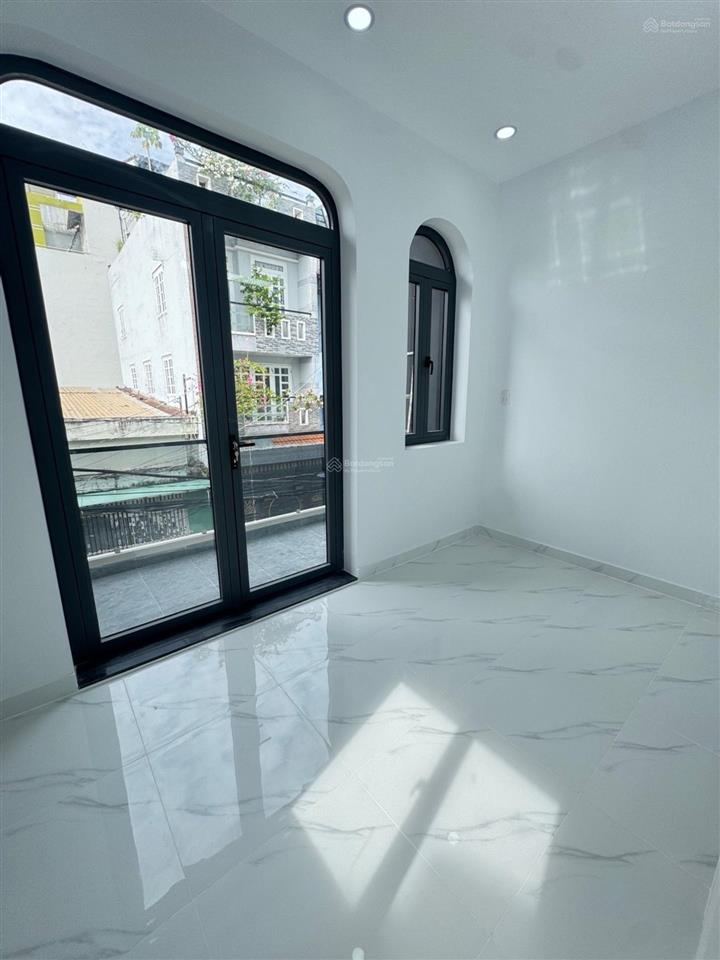 Nhà đẹp 1/ sát mt lê văn quới 4x15m hxh 7m thông 2 tầng mới 100% shr giá chỉ 5 tỷ nhỏ xíu
