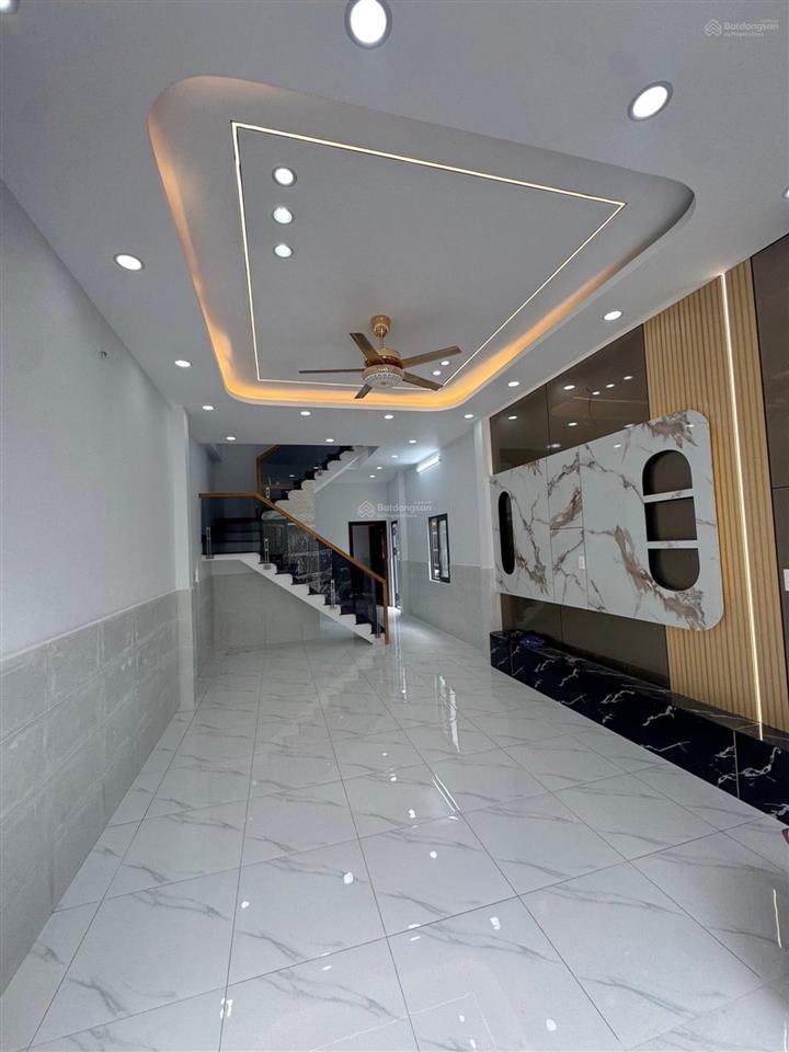 Nhà đẹp 1/ sát mt lê văn quới 4x15m hxh 7m thông 2 tầng mới 100% shr giá chỉ 5 tỷ nhỏ xíu