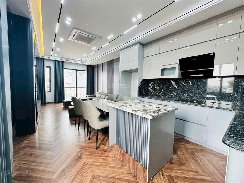 Bán nhà phố trạm 52m2 16,2 tỷ ngõ rộng, ô tô ngủ trong nhà, thang máy nhập ngoại
