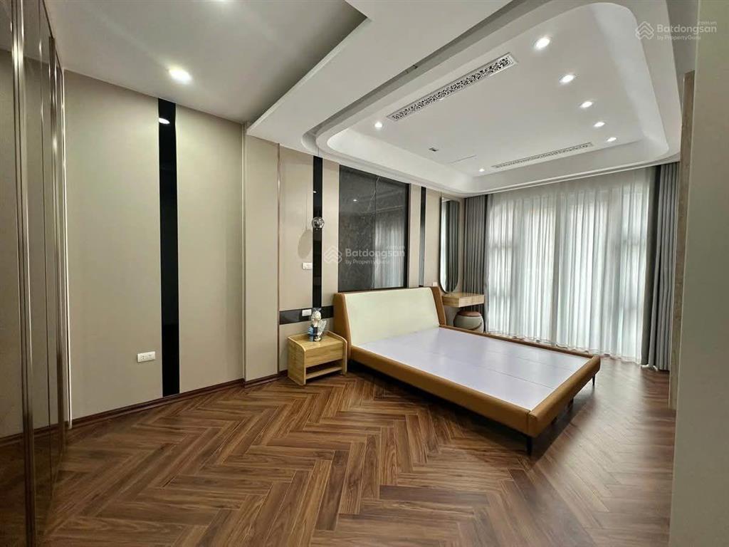 Phúc đồng  phân lô quân đội  7 tầng thang máy  ô tô tải tránh  vỉa hè kinh doanh mô tả