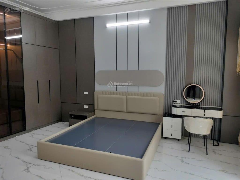 Nhà đẹp long biên, thang máy, gara ô tô, kinh doanh