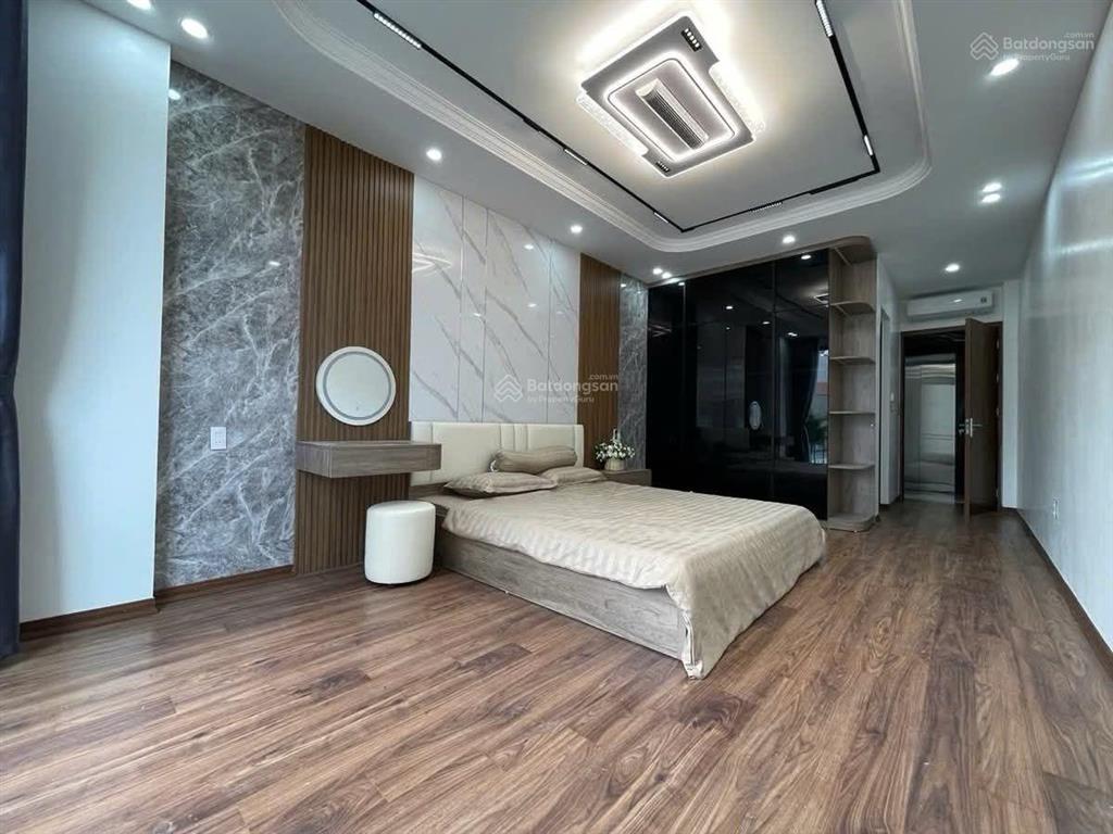 Siêu phẩm nguyễn văn linh thang máy gara 7 chỗ full nội thất nhà dân tự xây 6 tầng kiên