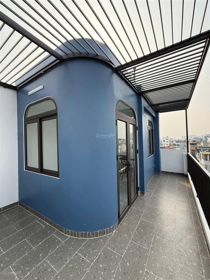 Phúc lợi  long biên bán  nhà mới tinh giang biên 30m x 5 tầng full nội thất cao cấp 