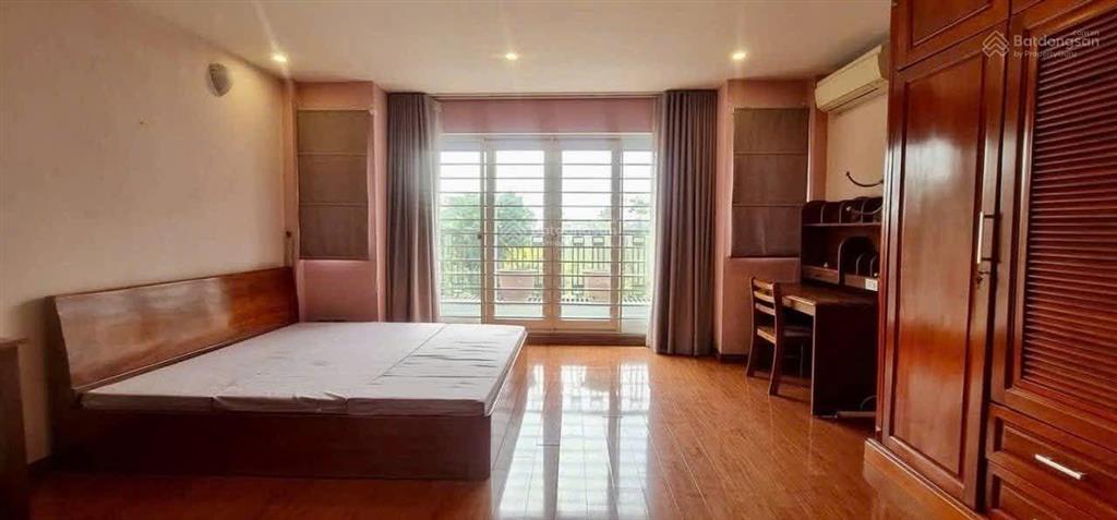 Ngọc thụy 88m  mặt ngõ kinh doanh  gara ô tô  ô chờ thang máy
 5 ngủ, wc đầy đủ
 nhà 5 tầng