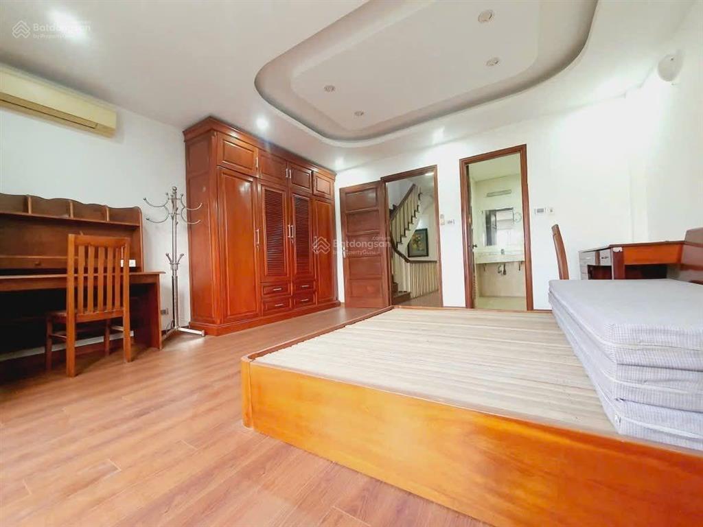 Ngọc thụy 88m  mặt ngõ kinh doanh  gara ô tô  ô chờ thang máy
 5 ngủ, wc đầy đủ
 nhà 5 tầng