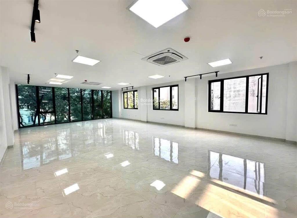 Cho thuê  tòa văn phòng hạng sang cổ linh long biên  diện tích 100m, 7 tầng (1 hầm, 6 nổi)